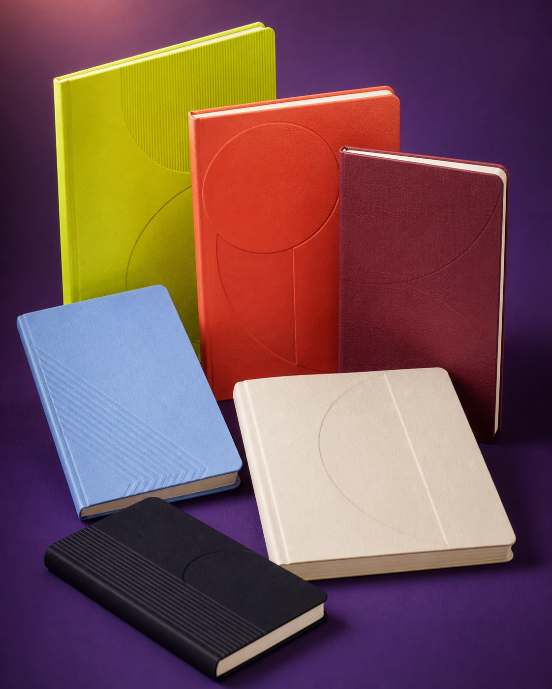 Collection de six carnets colorés aux formats variés